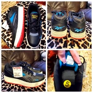 Reebok Women's Black and Blue Sneakers